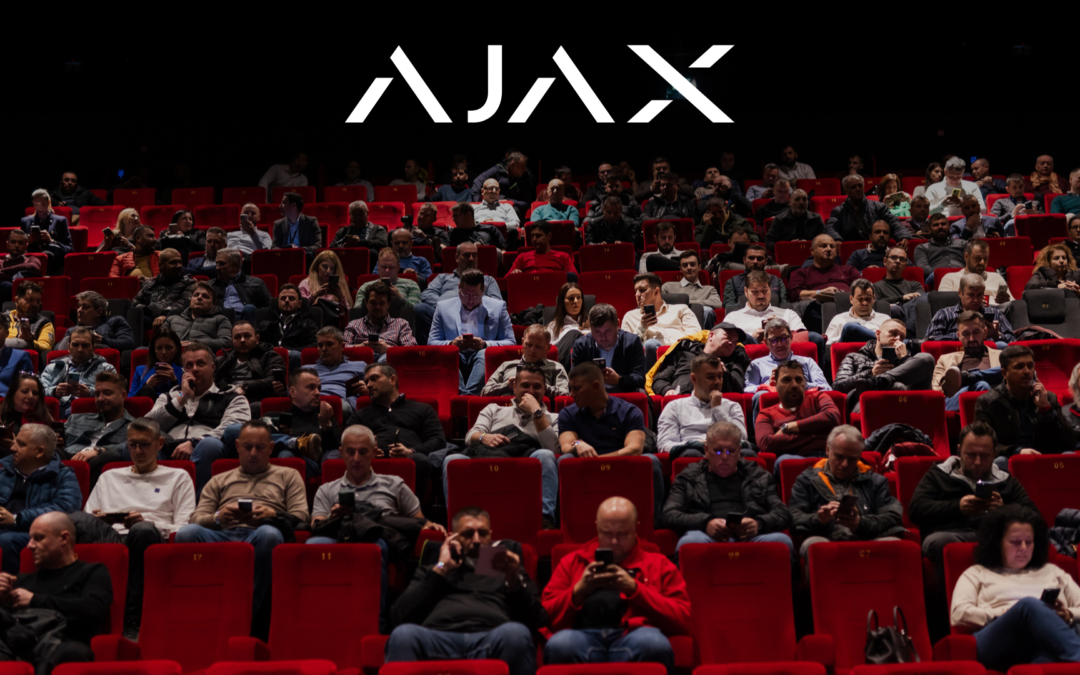 Peste 200 de Participanți sărbătoresc Evenimentul Special Ajax: Multiverse la Cinemax
